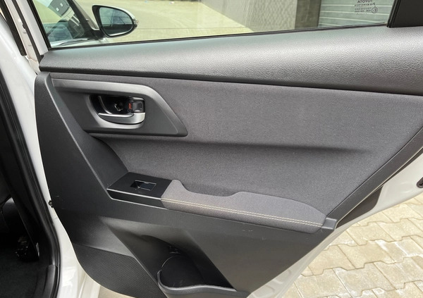 Toyota Auris cena 52900 przebieg: 144779, rok produkcji 2015 z Góra małe 529